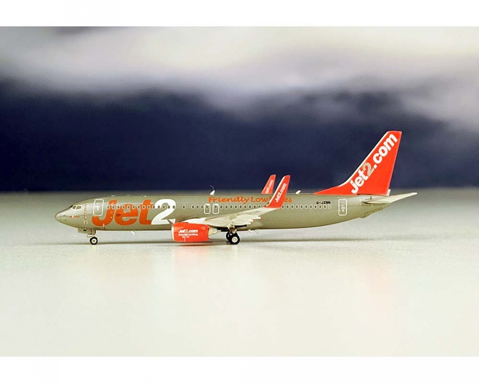 www.JetCollector.com: Jet2 B737-800 G-JZBN 1:400 Scale Phoenix